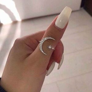 NIB Elegant Silver Crescent Moon and Star Ring